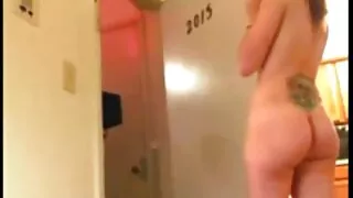 Günlerce, Alison anal sex pornoları Tyler izleyicinin boşalmasına yardımcı olur