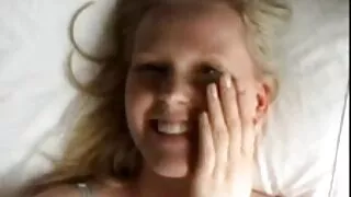 Genç bir ful hd anal fahişe gibi giyinmiş