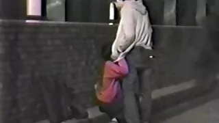 Önünde siyah insanların porno yaşlı anal karısı